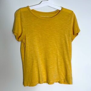 cutesy sunny yellow athletic tee shirt American Eagle sz small